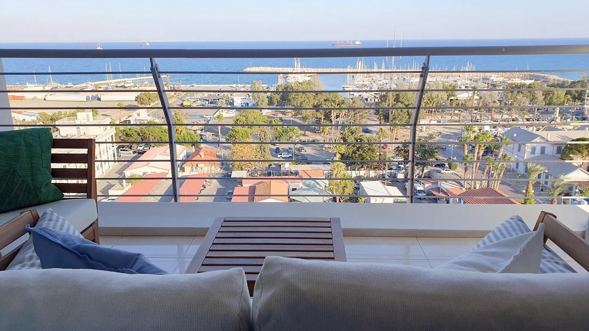Awesome Sea & Marina View City Center 1 Bdr Flat Larnaca Apartament